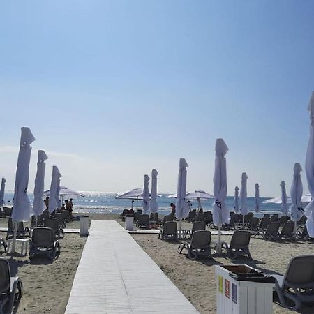 شقة Holiday Rezidence Kazeboo Beach Năvodari المظهر الخارجي الصورة